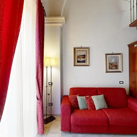 Relais Reggia Domizia 4* ماندوريا
