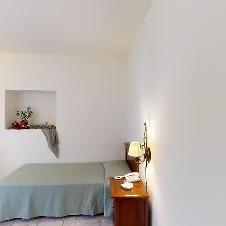 Relais Reggia Domizia فندق ماندوريا