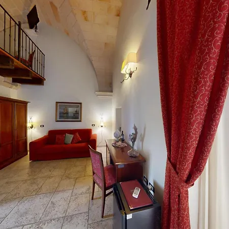 Relais Reggia Domizia ماندوريا