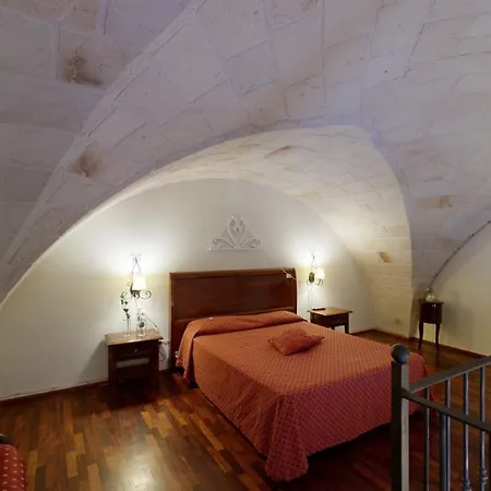 Relais Reggia Domizia 4* ماندوريا