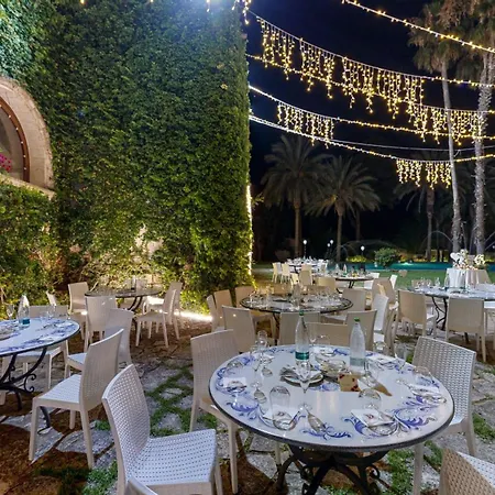 Relais Reggia Domizia فندق