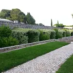 Relais Reggia Domizia Hotel