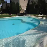 Relais Reggia Domizia Hotel 4*